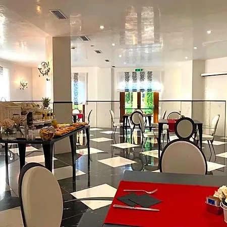 Astrea Wellness & Hotel