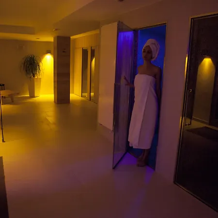 Astrea Wellness & 5*