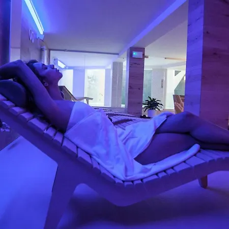 Отель Astrea Wellness & 5*
