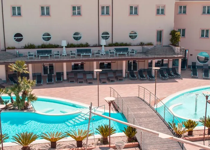 Astrea Wellness & Hotel